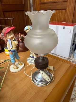 Lámpara Vintage Estilo Quinqué (Madera y Metal) –