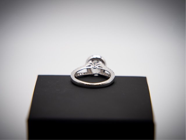 Anillo Diamantes 1.53ct Corte Pera