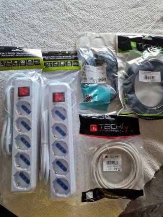 Set 2 Multiprese Techly e Cavi