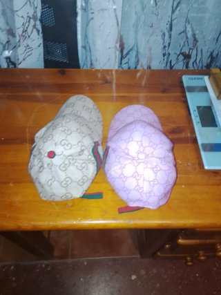 2 Gorras Gucci Rosa y Marrón