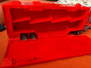 Camión Mack Cars Lightning McQueen