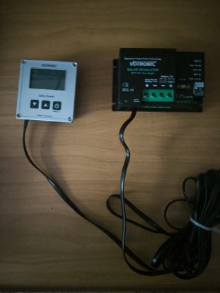 Regulador y panel Solar Votronic MPP 250 Duo Digit