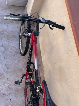 Bici MTB 26 Roja y Negra