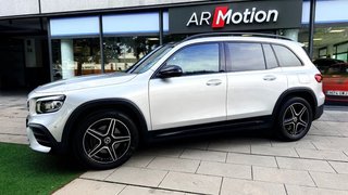Mercedes-Benz GLB 200 AMG LINE Techo Panorámico