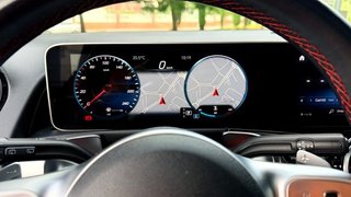 Mercedes-Benz GLB 200 AMG LINE Techo Panorámico
