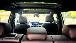 Mercedes-Benz GLB 200 AMG LINE Techo Panorámico