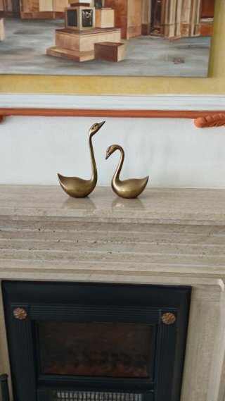 Pareja de Cisnes Decorativos de Metal