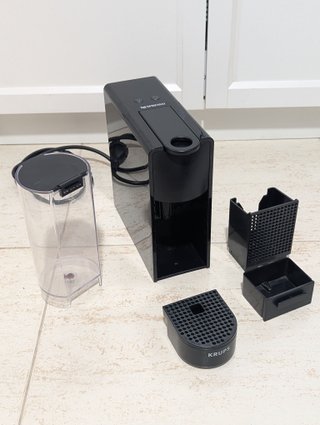 Cafetera Krups Nespresso Negra
