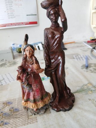 Statuette portatrici Maori