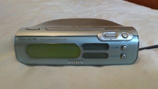 Radio Reloj Sony Dream Machine ICF-C273