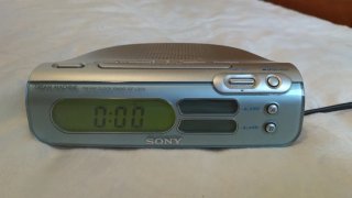 Radio Reloj Sony Dream Machine ICF-C273