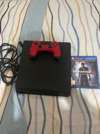 PS4 Slim Negra + Mando Rojo + Uncharted 4 + gta 5