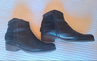 Botines negros de piel