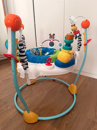 Parque de juegos Baby Einstein Discovery Jumper