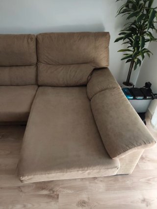 Sofa de gran tamaño con chaise longue integrado