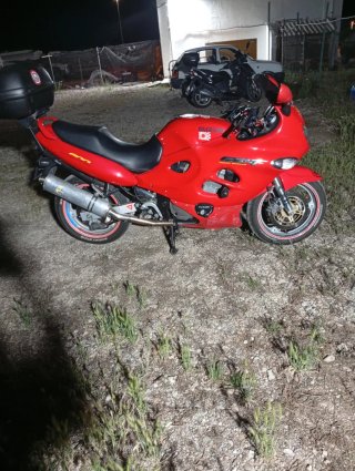 Suzuki GSXF 600. Precio por privado