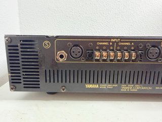 Amplificador Yamaha P1600 Stereo