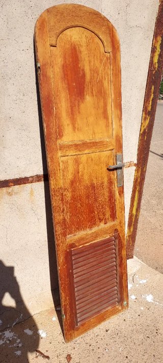 Puerta de Velero de Madera Maciza de Teka.