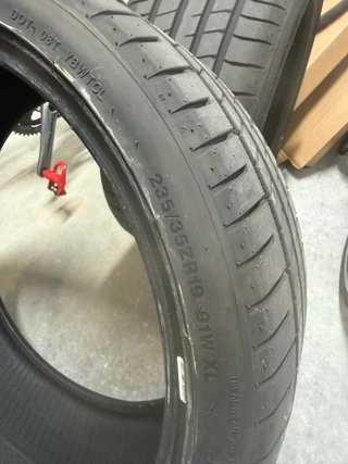 2 Neumáticos Aptany 235/35 R19