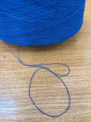Hilo de Algodón Azul Eléctrico