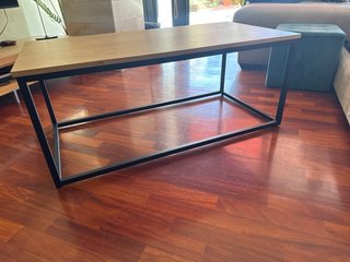 Mesa de Centro Estilo Industrial