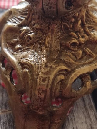 jarrón ánfora de porcelana y bronce
