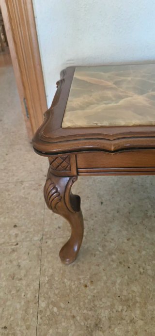 Mesa de Centro Antigua de Madera