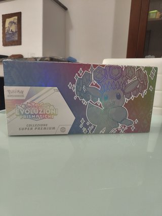Pokémon Evoluzioni Prismatiche UPC Sealed ITA