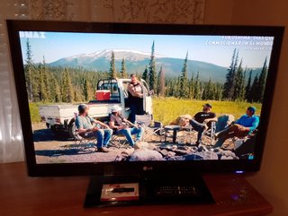 Televisor LG 37 pulgadas y adaptador wifi