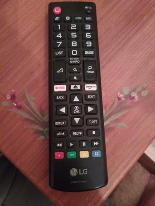 Televisor LG 37 pulgadas y adaptador wifi