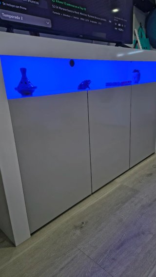 Mueble aparador salón gris y blanco, alto brillo.