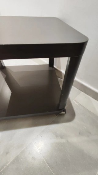 Mesa de centro / auxiliar con ruedas TINGBY IKEA