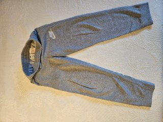Pantalones de deporte Nike. Talla S 128-137cm