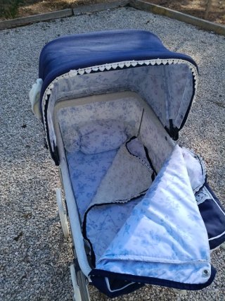 Passeggino per bambole blu e bianco