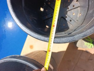 Lote de 3 maceteros grandes.