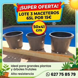 Lote de 3 maceteros grandes.