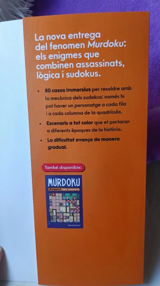 Libro Murdoku en valenciano / catalán con lápiz