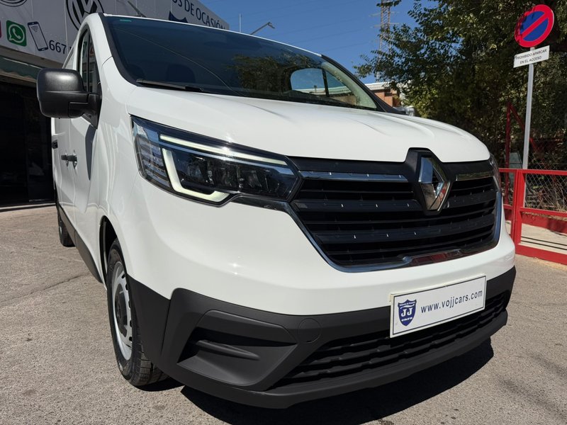 Renault Trafic 2023, foto 18