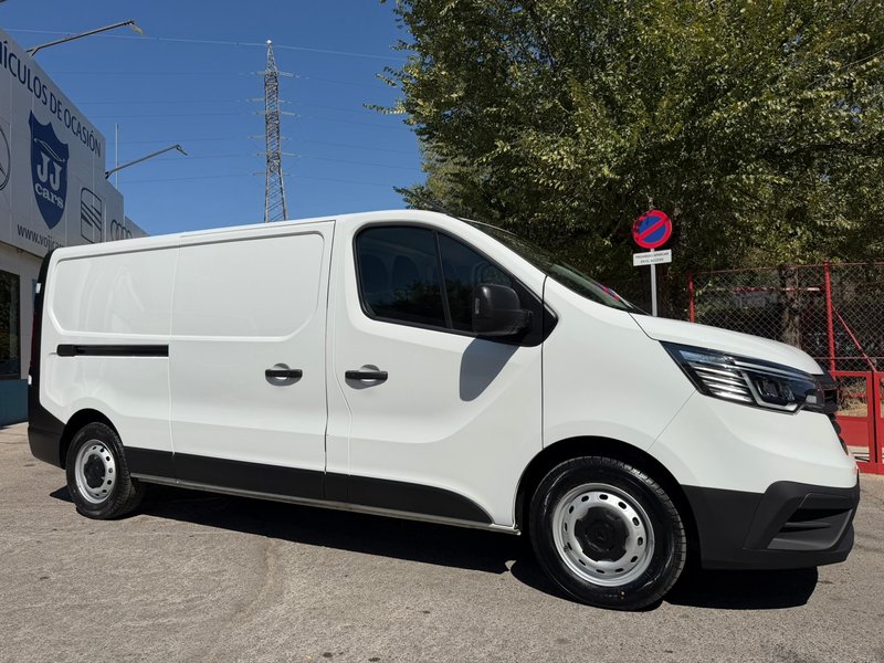 Renault Trafic 2023, foto 20