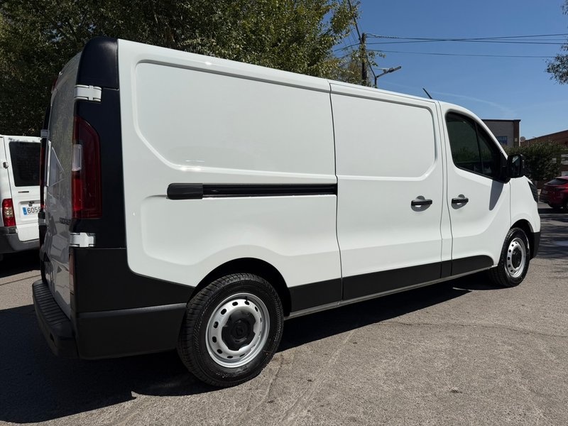 Renault Trafic 2023, foto 22