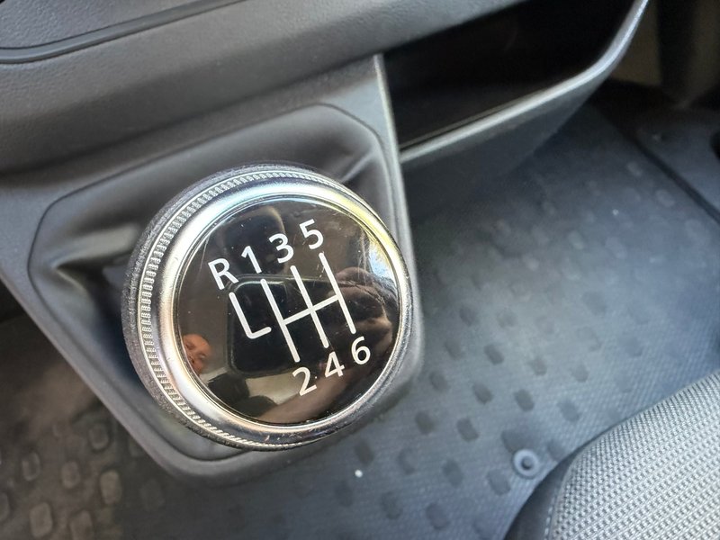 Renault Trafic 2023, foto 41
