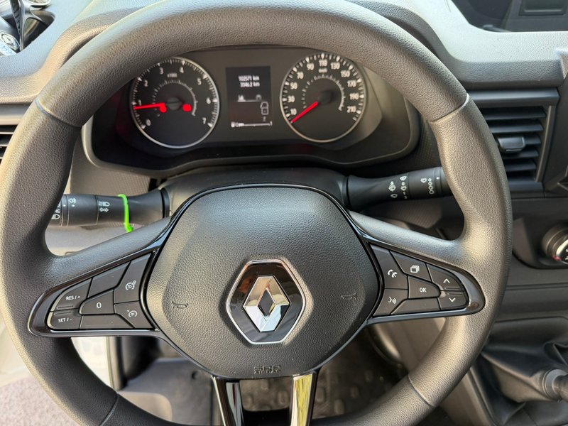 Renault Trafic 2023, foto 45