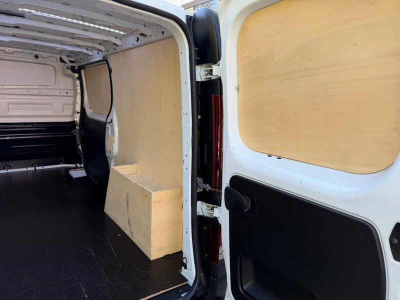 Renault Trafic 2023, foto 48