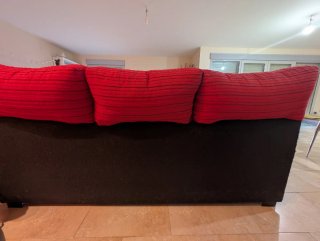 Sofa. Chaise longue.