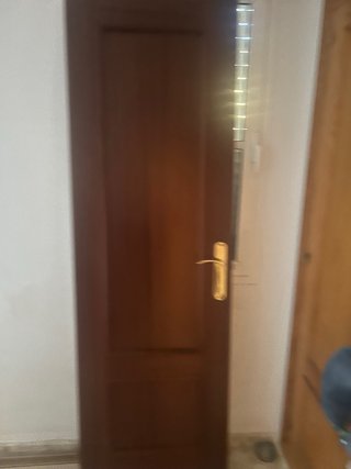 Puerta de madera clásica