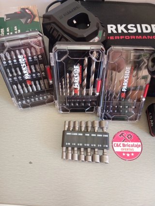 Taladro Atornillador Parkside 12V + Accesorios