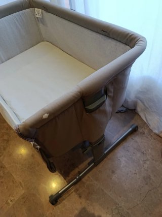 Cuna de Colecho Chicco Next to me, color beige