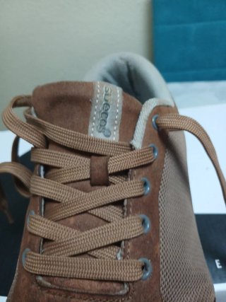 Zapatillas Nike Marrones y Blancas