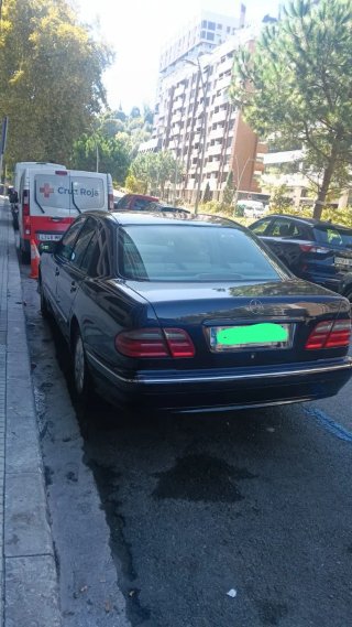 Mercedes-Benz Clase E 2001