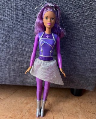 Muñeca Barbie Morada